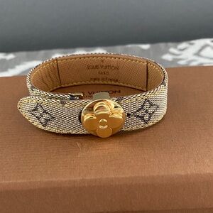 Louis Vuitton Good Luck (Wish) Bracelet Mini Lin Monogram Canvas W/Box & Dusty